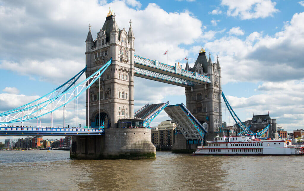 伦敦塔桥 英国房产