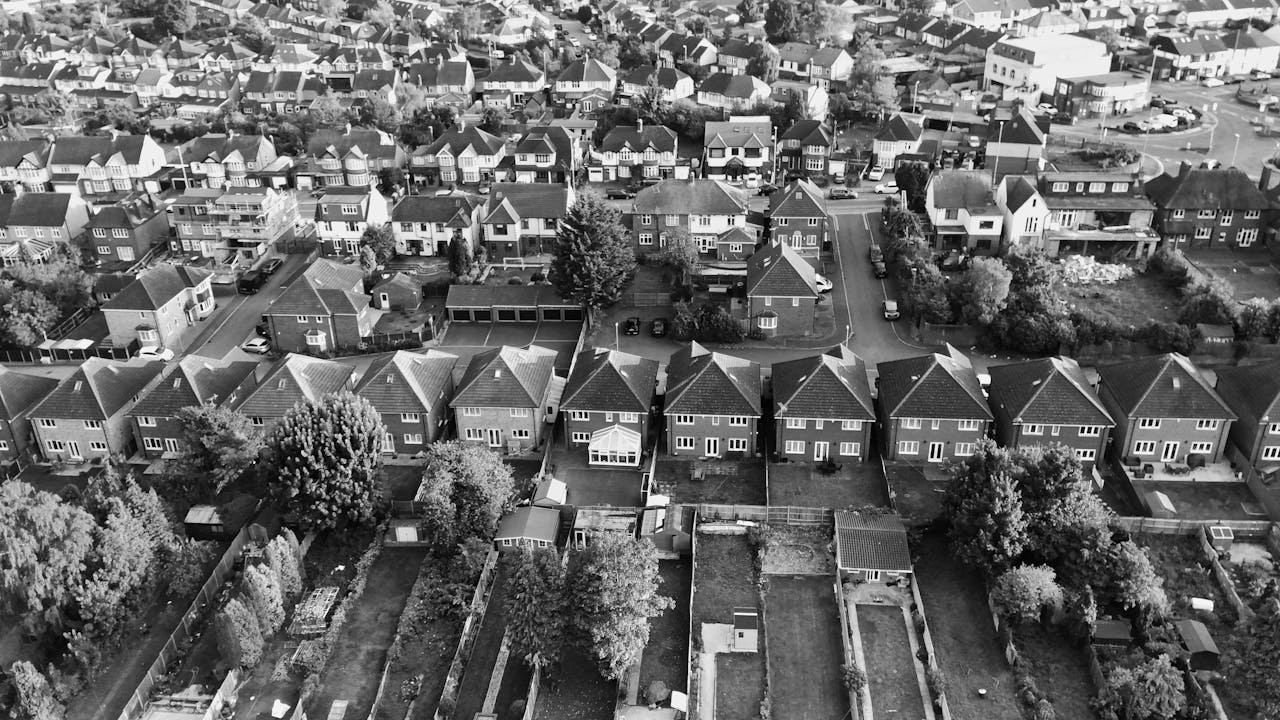 英國連排住宅 — IREIS Properties 海瑞萬仕倫敦置業專家