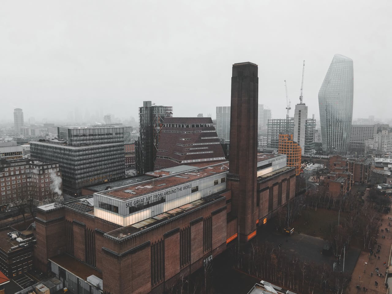 London skyline panorama — IREIS Properties complete guide for Hong Kong buyers purchasing UK property